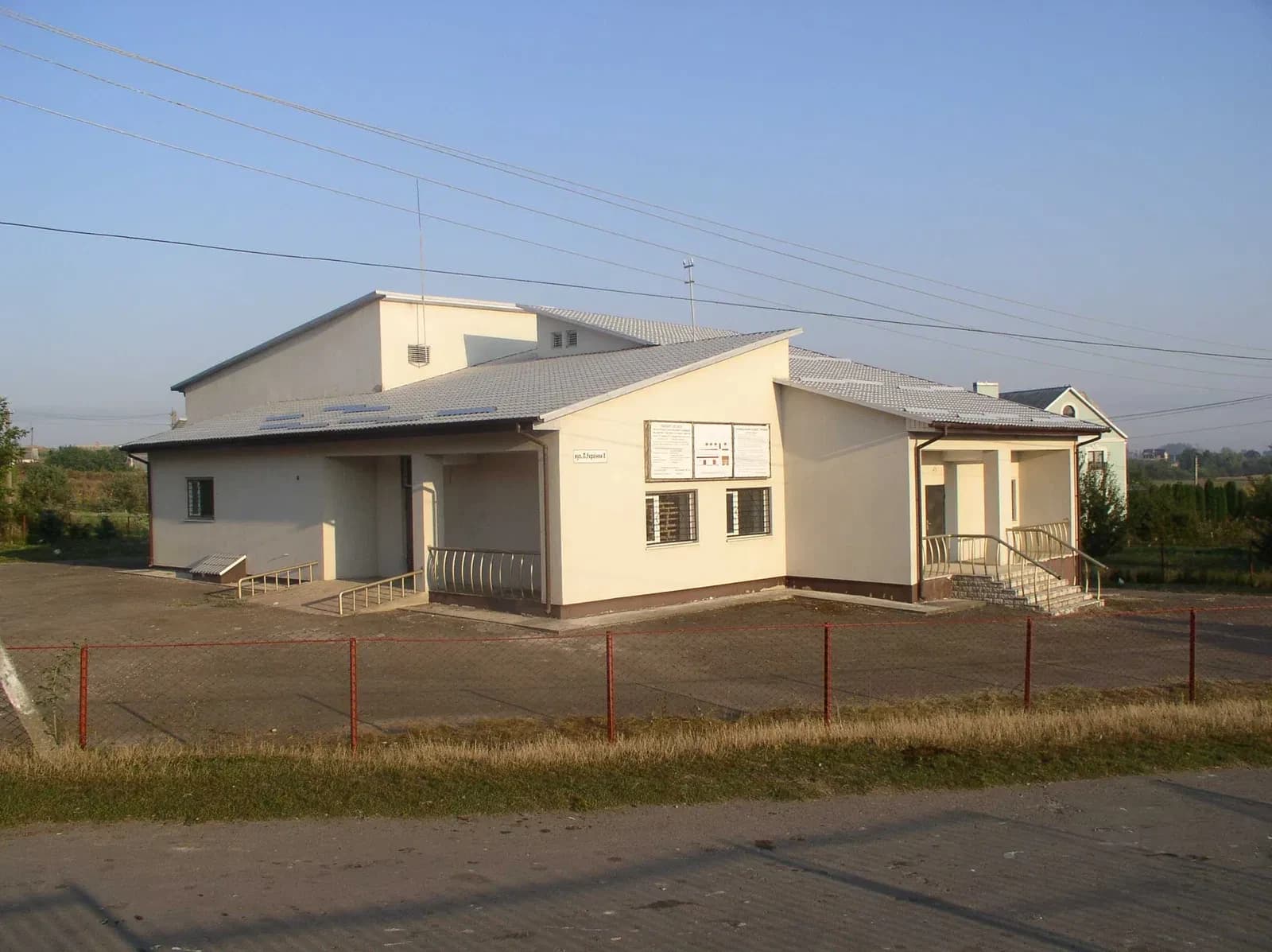 Виробничо-складська база, Обарів: рампа, об'їзд для тірів