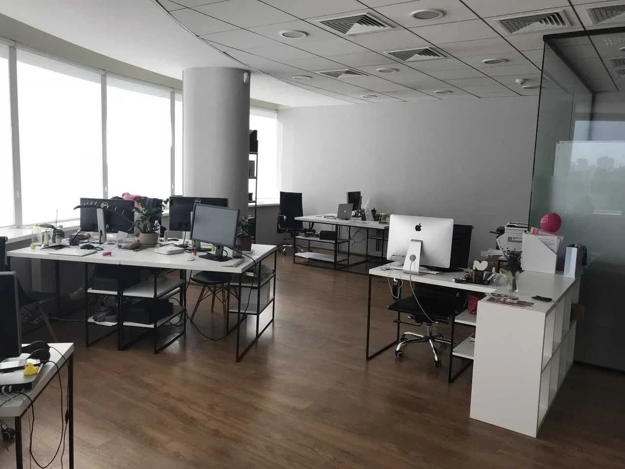 Офіс, Дніпровський: генератор, підземний паркінг, метро Лівобережна