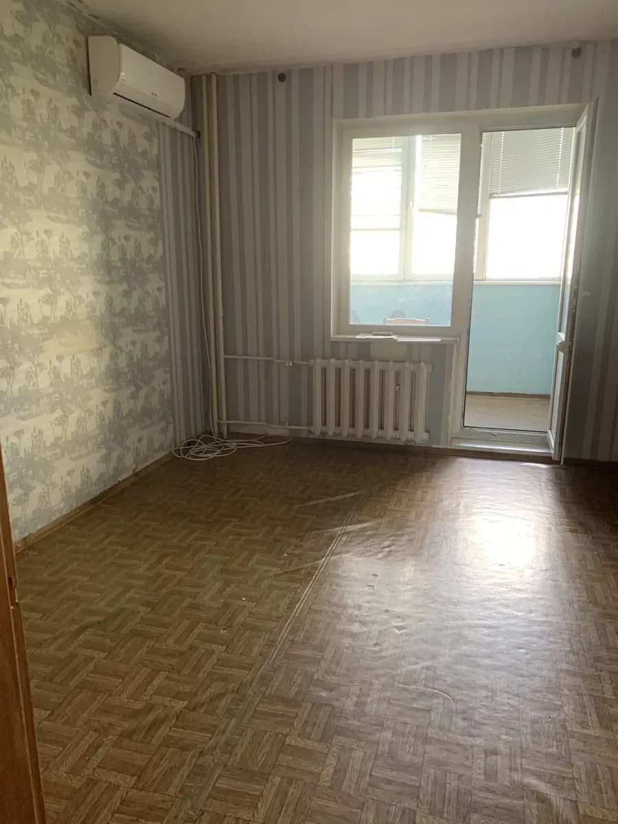 2-кімнатна квартира, Дарницький: Позняки, два засклені балкони - фото 2