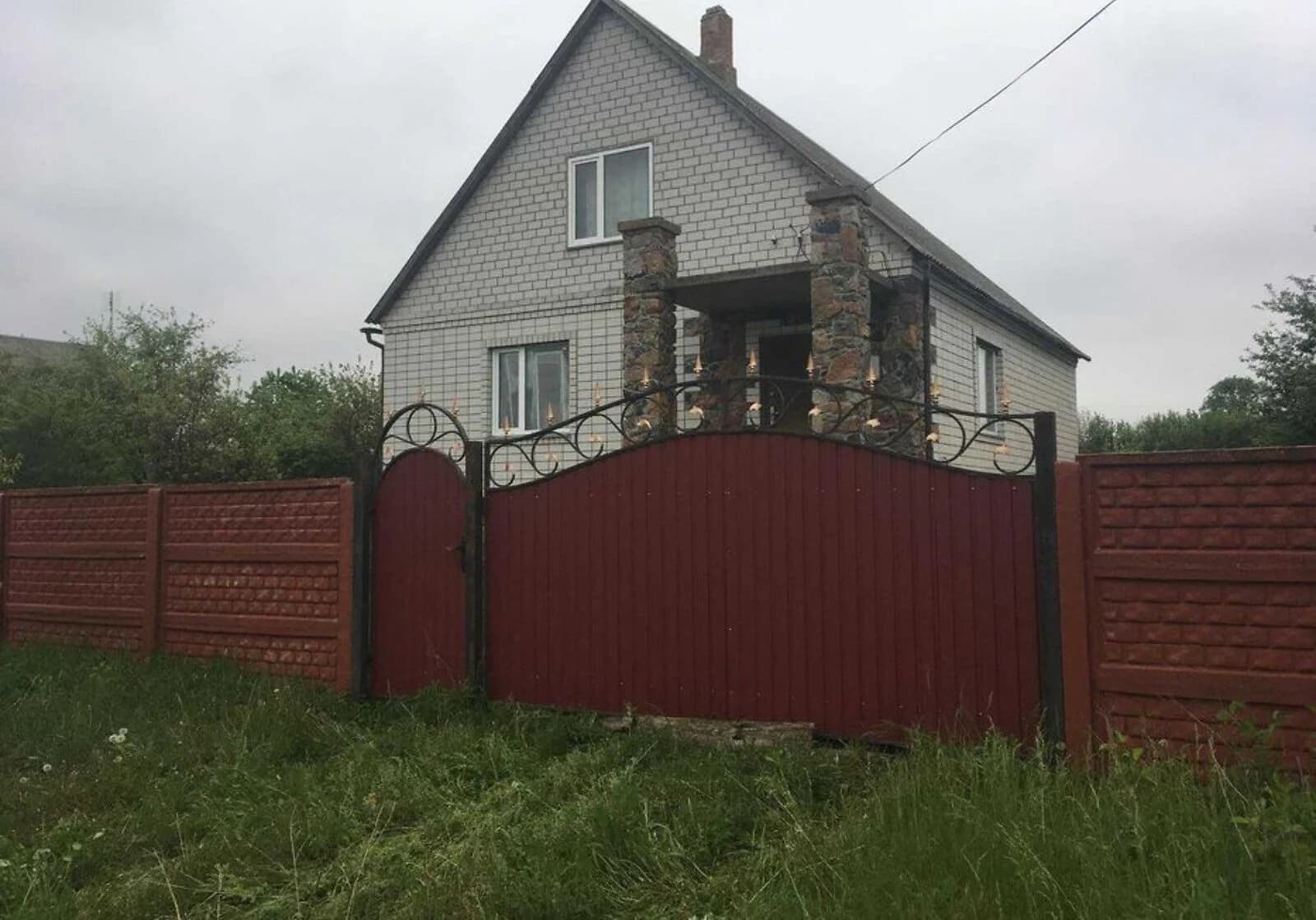 Будинок, Козарівка: 25 соток, 3 спальні, цегляні стіни - фото 1