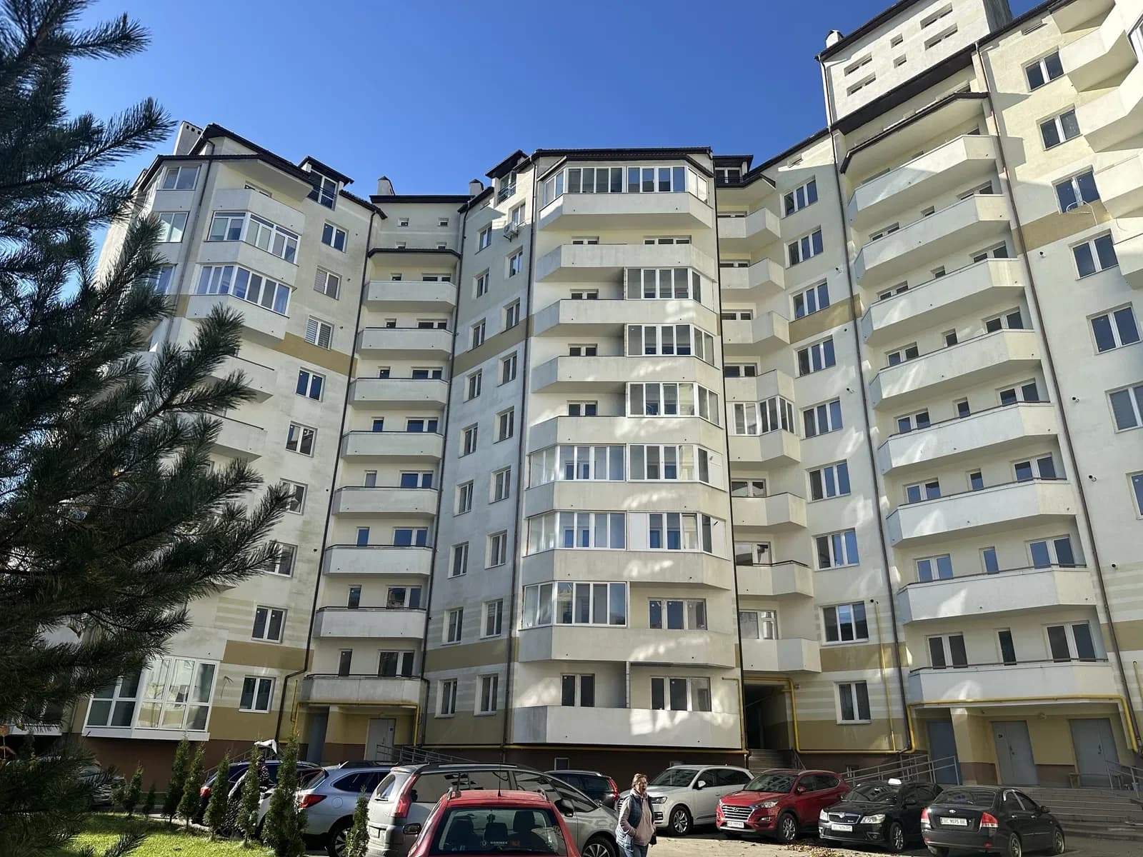 2-кімнатна квартира, Моршин: 3 балкони, парк через дорогу - фото 2