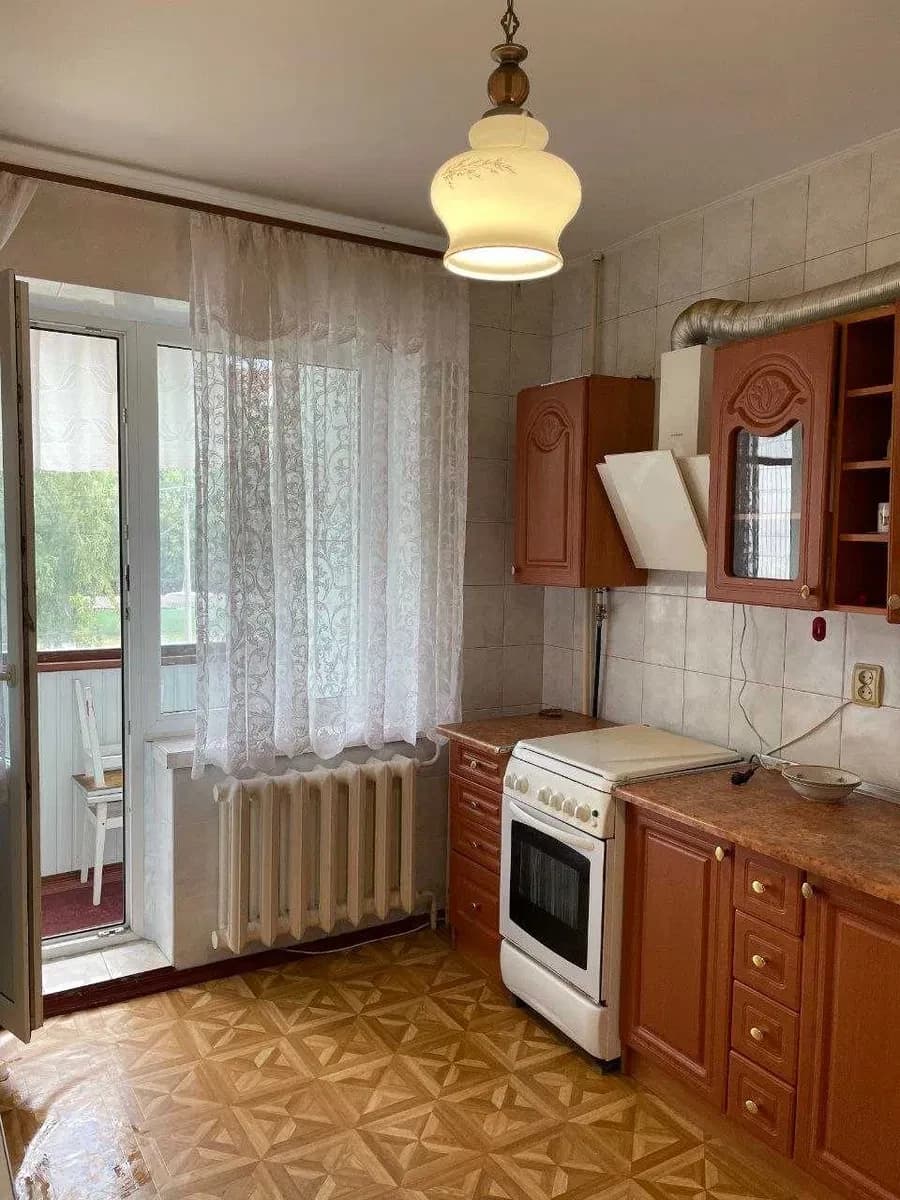 1-кімнатна квартира на вул. Івана Сірка: косметичний ремонт, балкон - фото 1