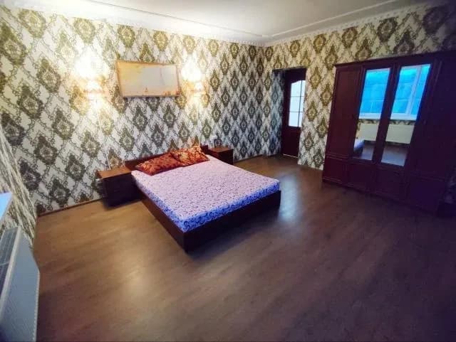 3-кімнатна квартира, Гора: резервне живлення, 3 окремі спальні