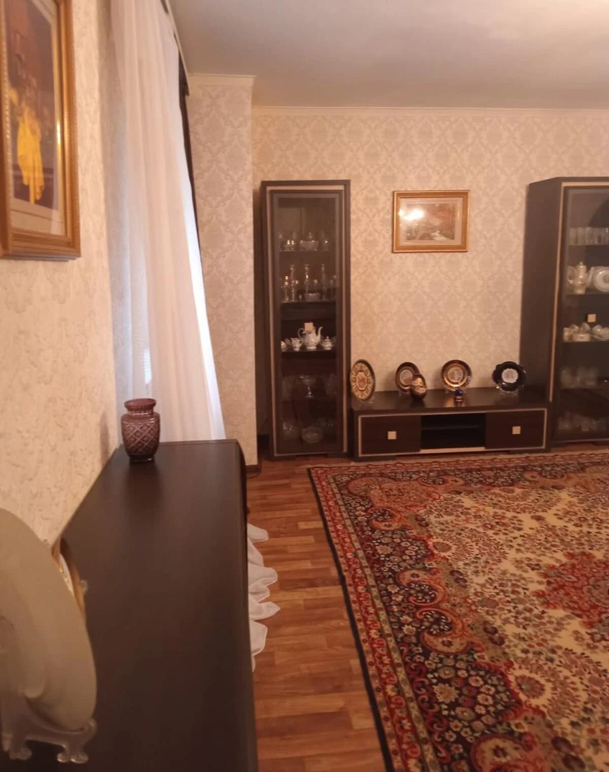Будинок, Центральний: метро Вокзальна, цегляні стіни, торг - фото 1