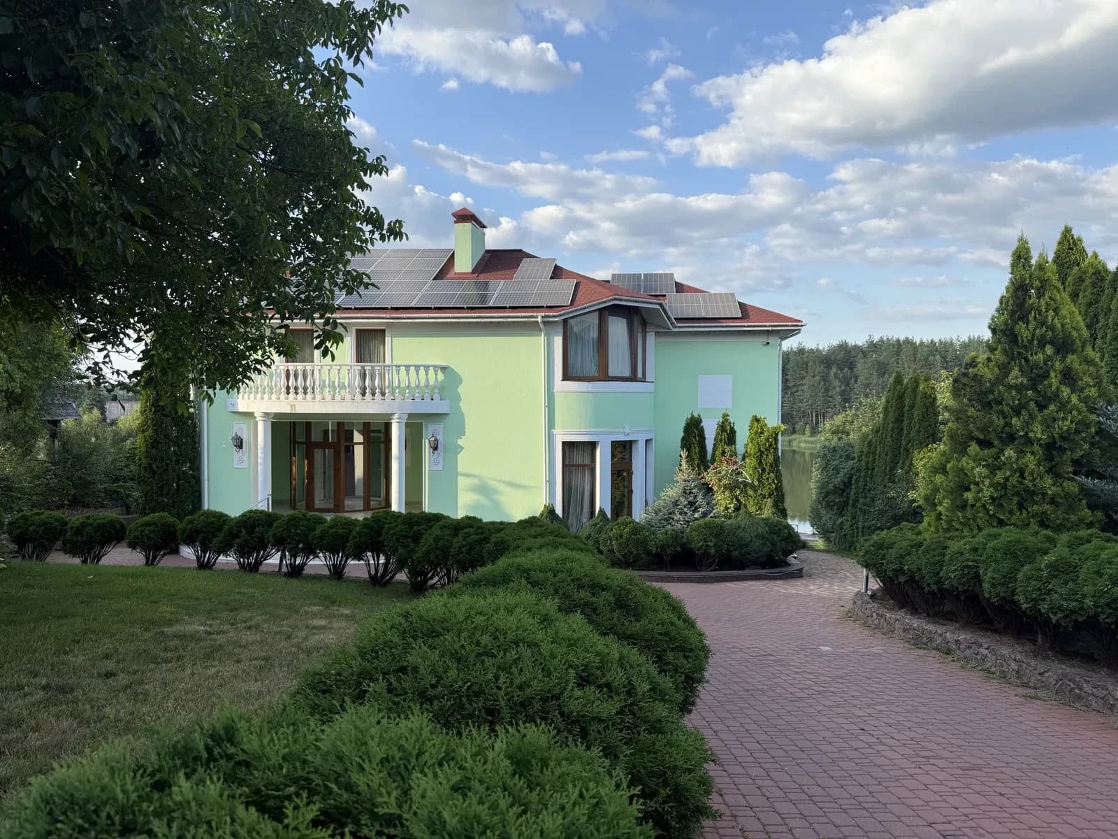 Будинок, Горбовичі: енергонезалежність, озеро, 2 гаражі