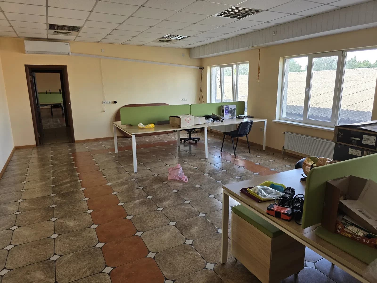 Офіс, Подільський: броньовані двері, санвузол, відеоспостереження - фото 2