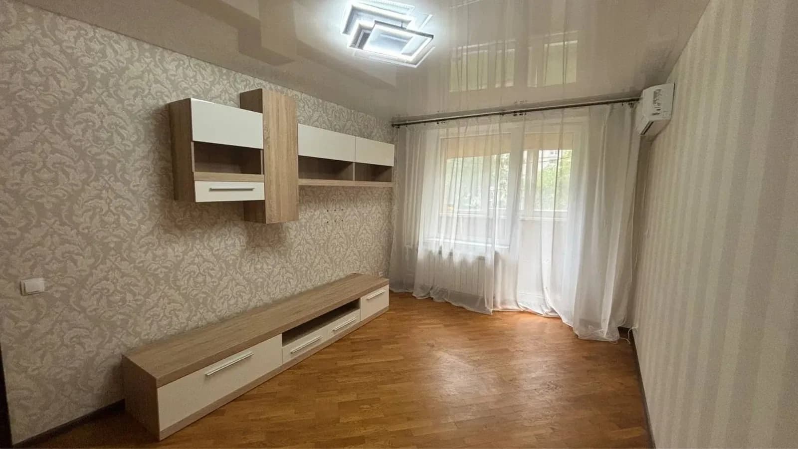 2-кімнатна квартира, Шишківка: ремонт, паркомісце
