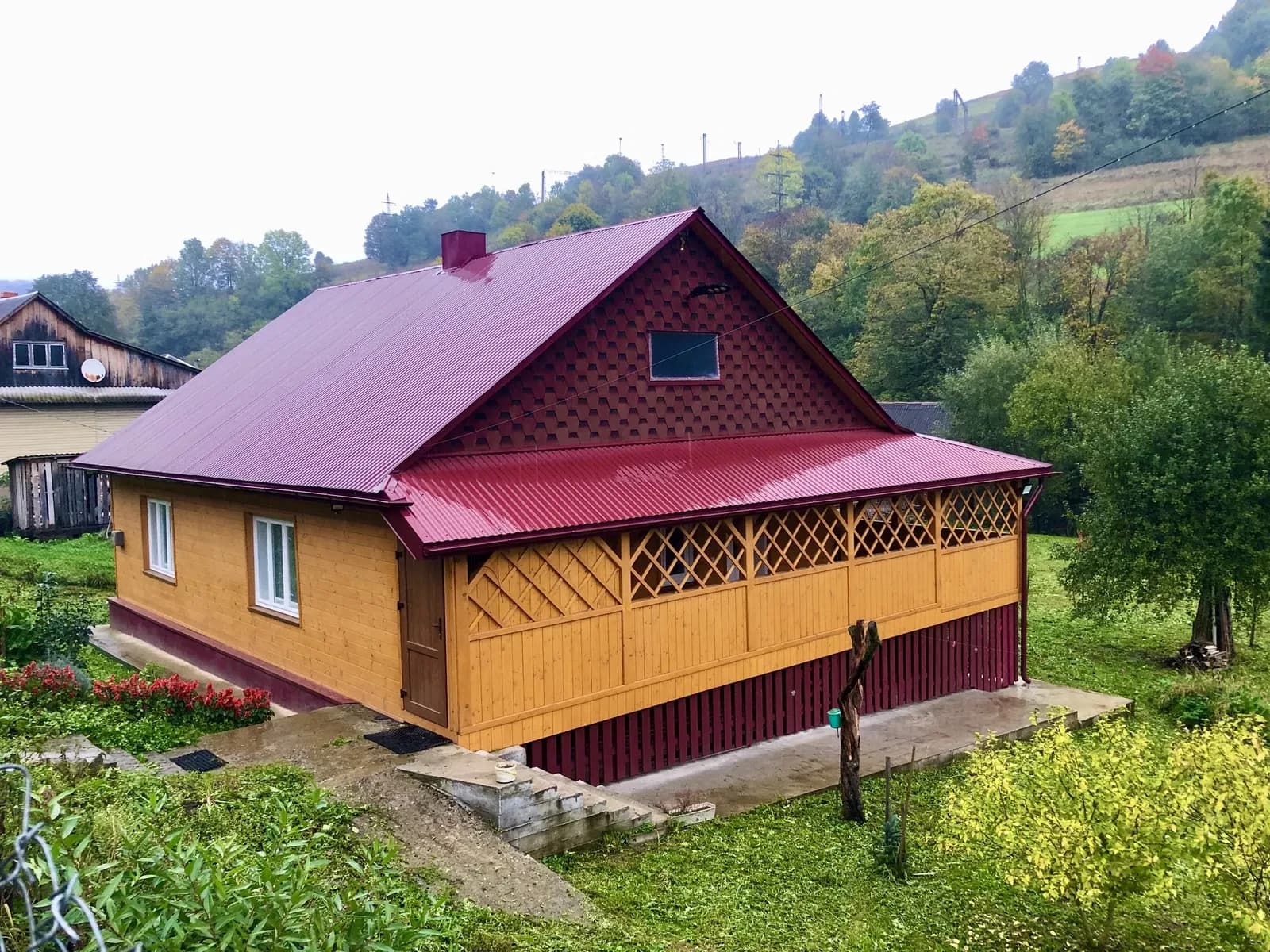 Садиба, Скотарське: тераса 23 м х 2,30 м, EcoFlow, 6 місць