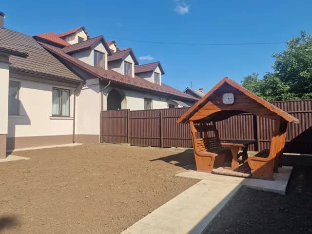 3-кімнатна квартира, Чернівці: євроремонт, окремий двір - фото 4