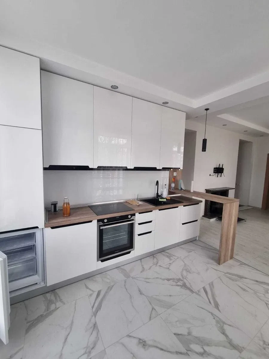 3-кімнатна квартира, Краматорськ: автономне опалення, панорамні вікна