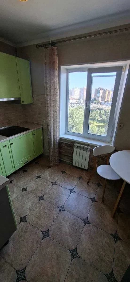 2-кімнатна квартира, Дарницький: метро Позняки 10 хв, вид на воду - фото 1