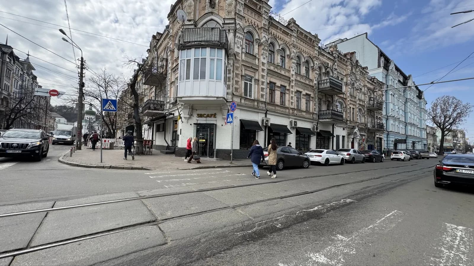 Магазин, Подільський: фасад на дві сторони, метро «Контрактова Площа» 160 м - фото 2
