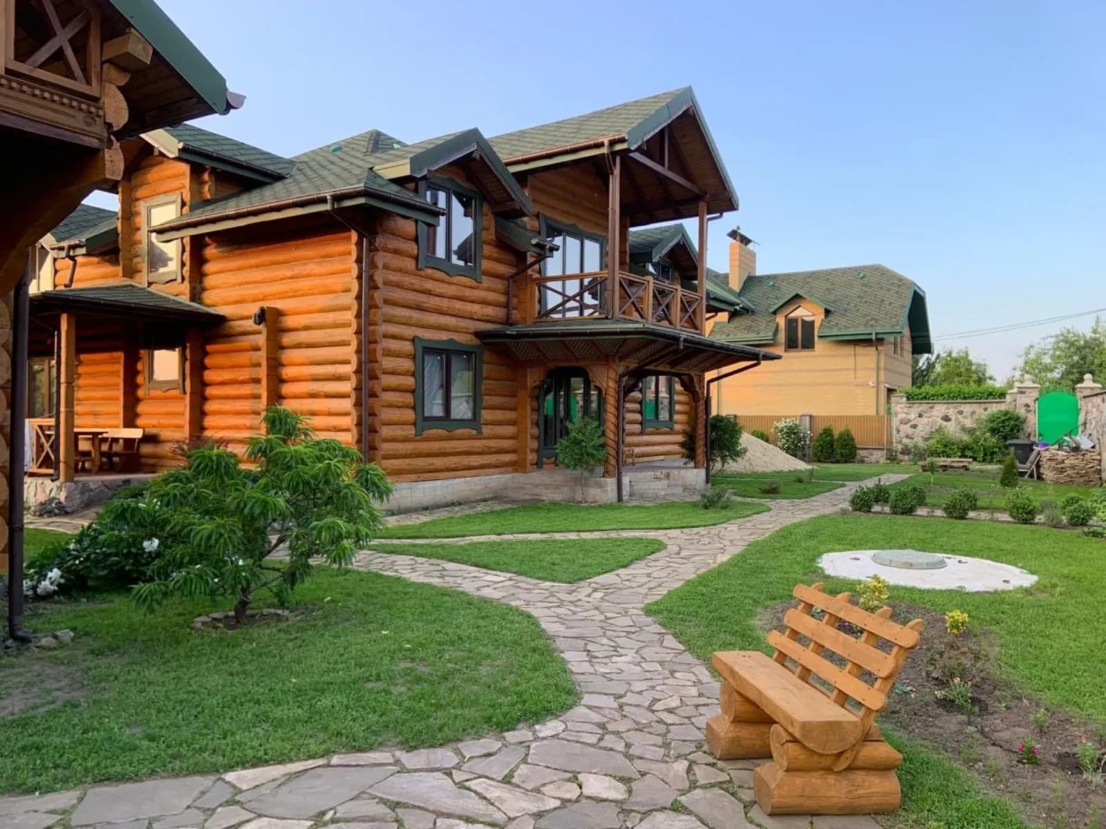 Комплекс будинків, Миргород: три деревʼяні будинки, баня - фото 4