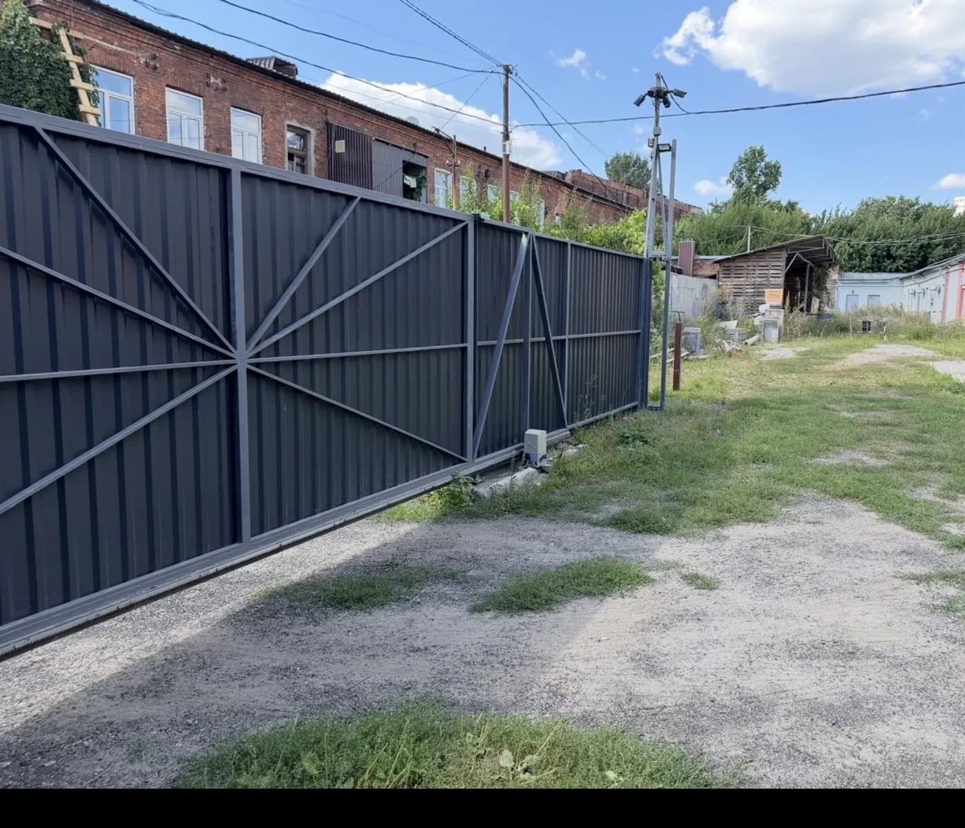 Адміністративна будівля, Основ'янський: надбудова 338 м², 2 котли