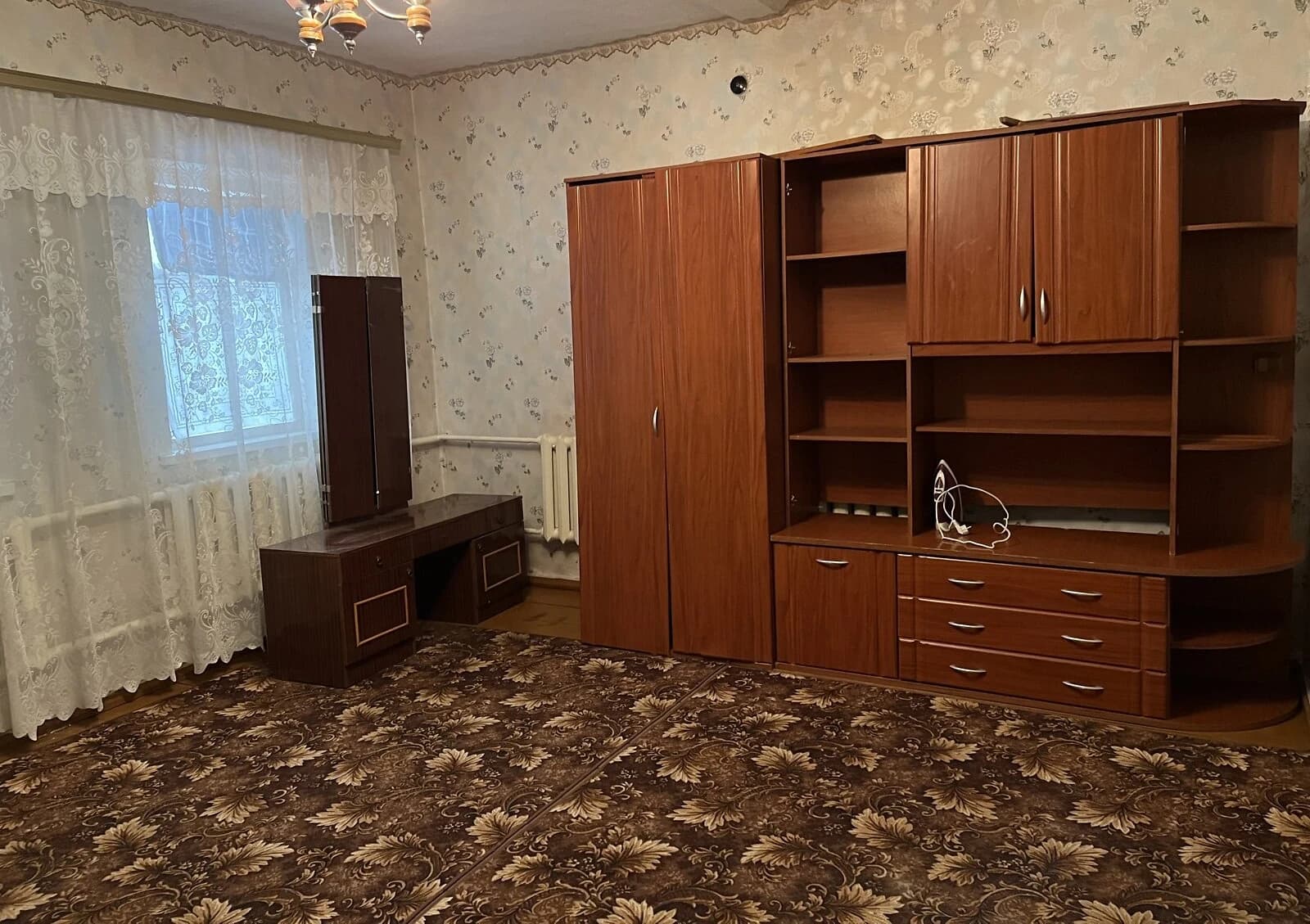Будинок, Велика Чернеччина: гараж, свердловина, город - фото 1