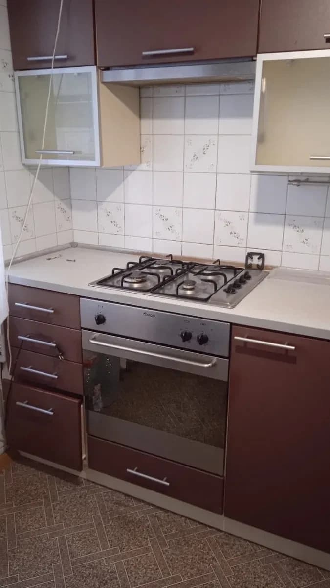 2-кімнатна квартира, Слобідський: косметичний ремонт, меблі й техніка - фото 1