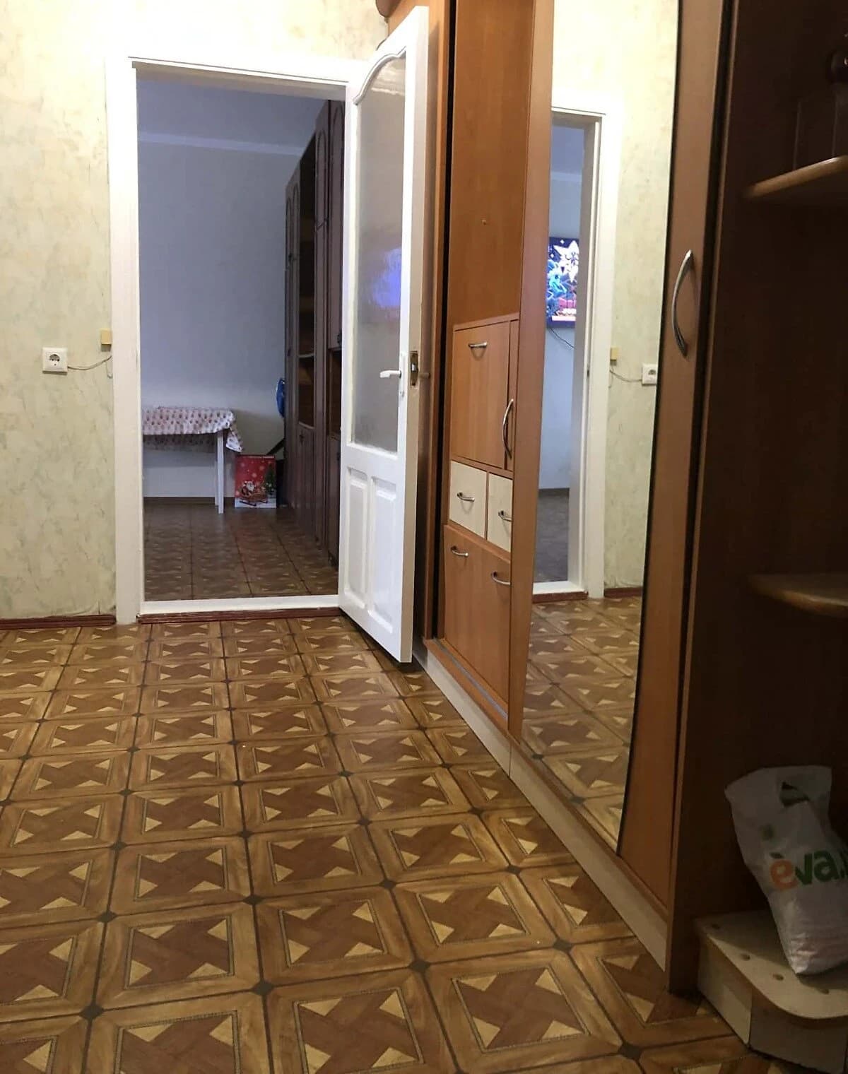 2-кімнатна квартира, Центральний: косметичний ремонт, роздільний санвузол - фото 4
