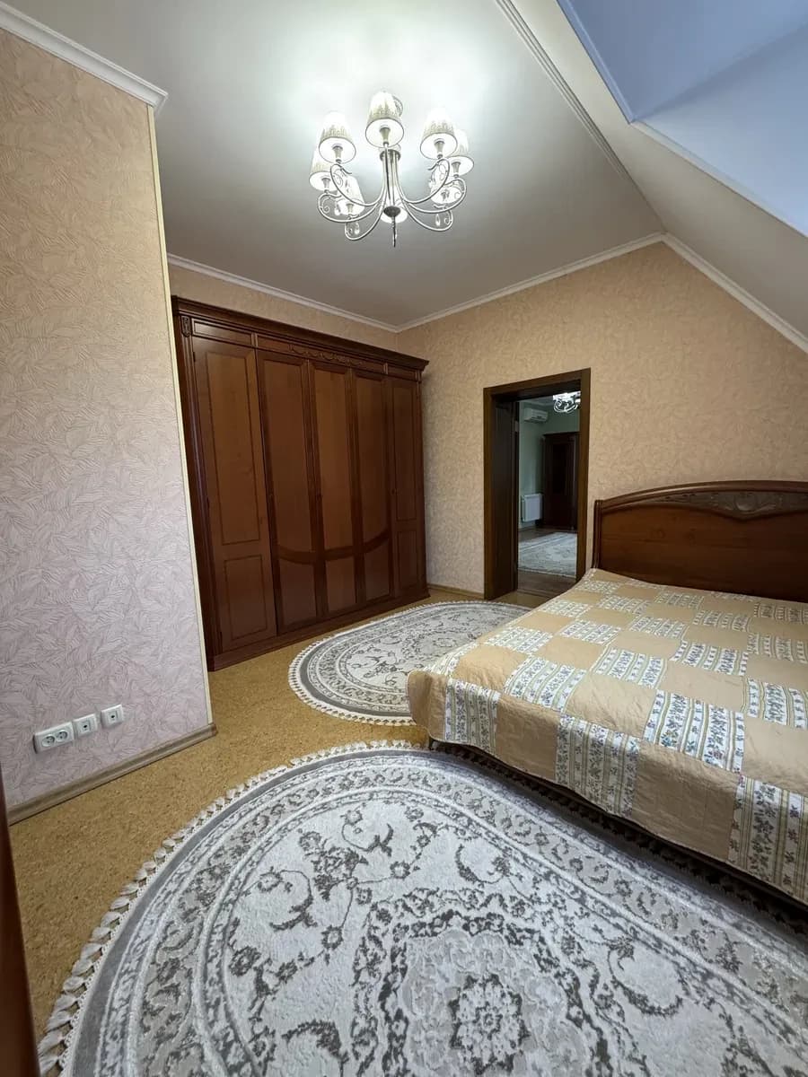 3-кімнатна квартира у Старому місті: дворівнева, паркомісце - фото 4