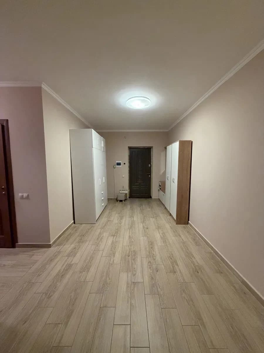 2-кімнатна квартира у ЖК Перспектива: панорамні вікна, кухня 25 м² - фото 5