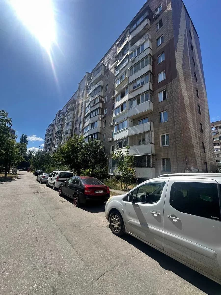 1-кімнатна квартира, Деснянський: держпрограми, під ремонт