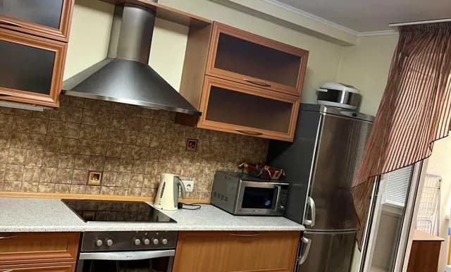 1-кімнатна квартира, Голосіївський: метро 5 хв пішки, вид на Батиєву гору - фото 4