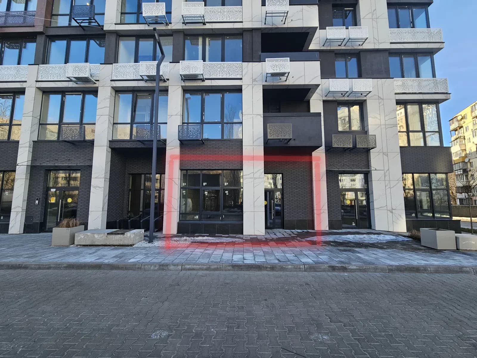 Приміщення у ЖК City Hub: фасадне, 2 входи, метро Вокзальна 15 хв