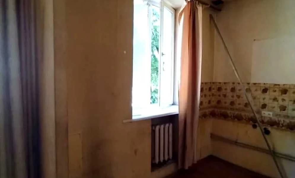 Студія, Новокодацький: без ремонту, стелі 3,5 м, червона лінія - фото 1