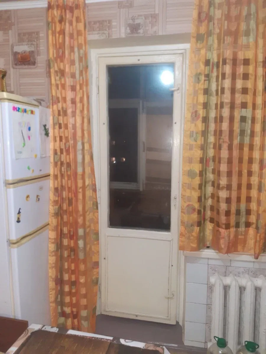 2-кімнатна квартира, Павлоград: єОселя, меблі, холодильник - фото 4