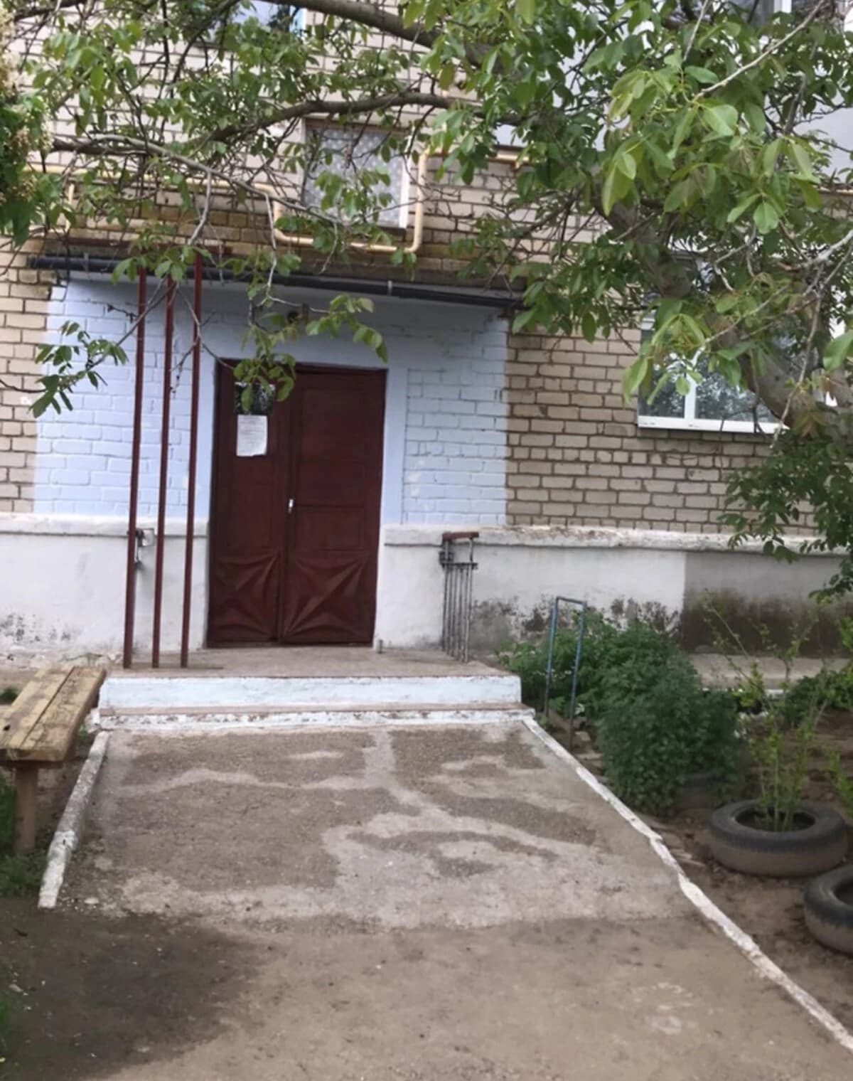 3-кімнатна квартира, Велика Корениха: цегляні стіни, торг можливий