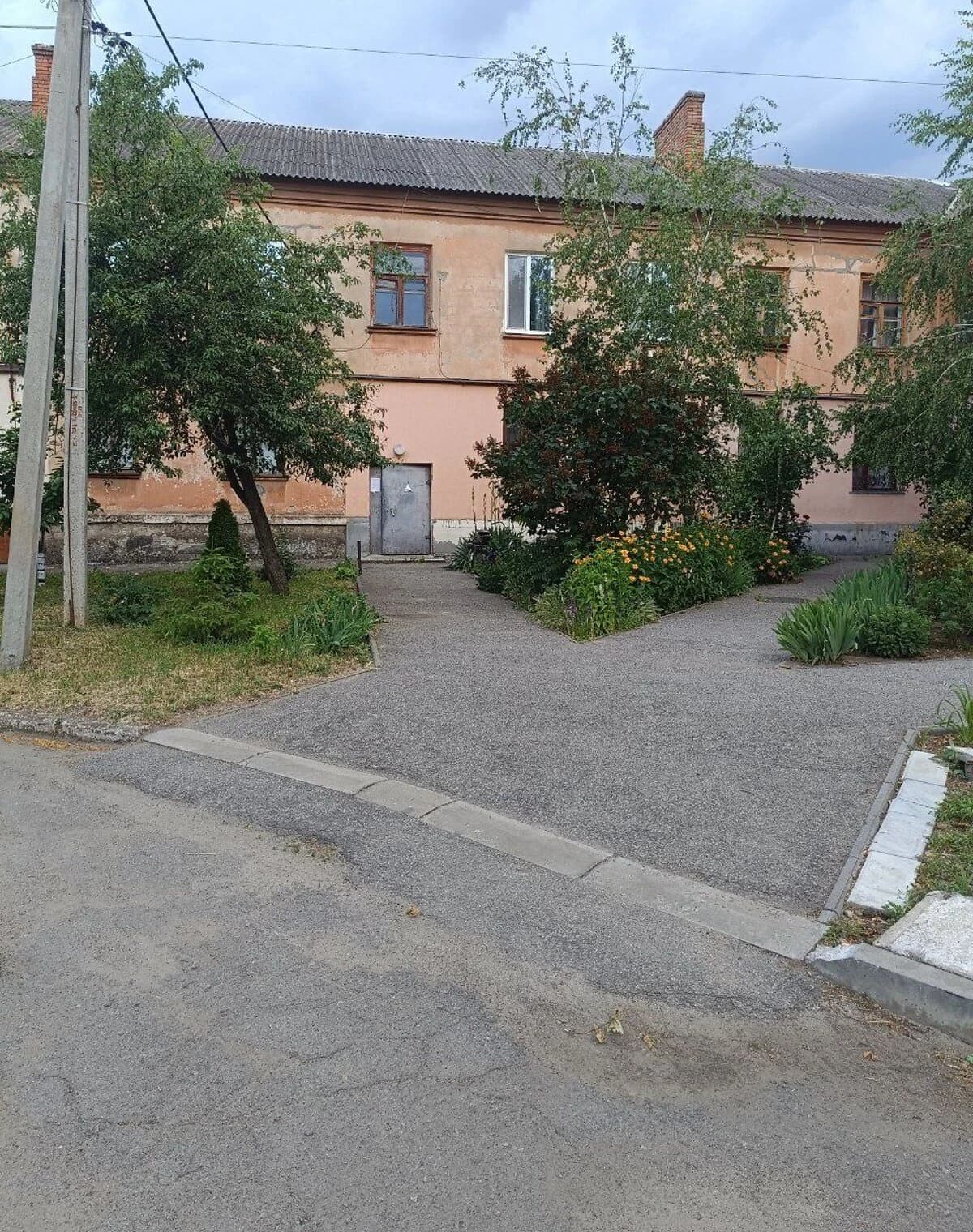 3-кімнатна квартира, вул. Валерія Залужного: цегла, газове опалення