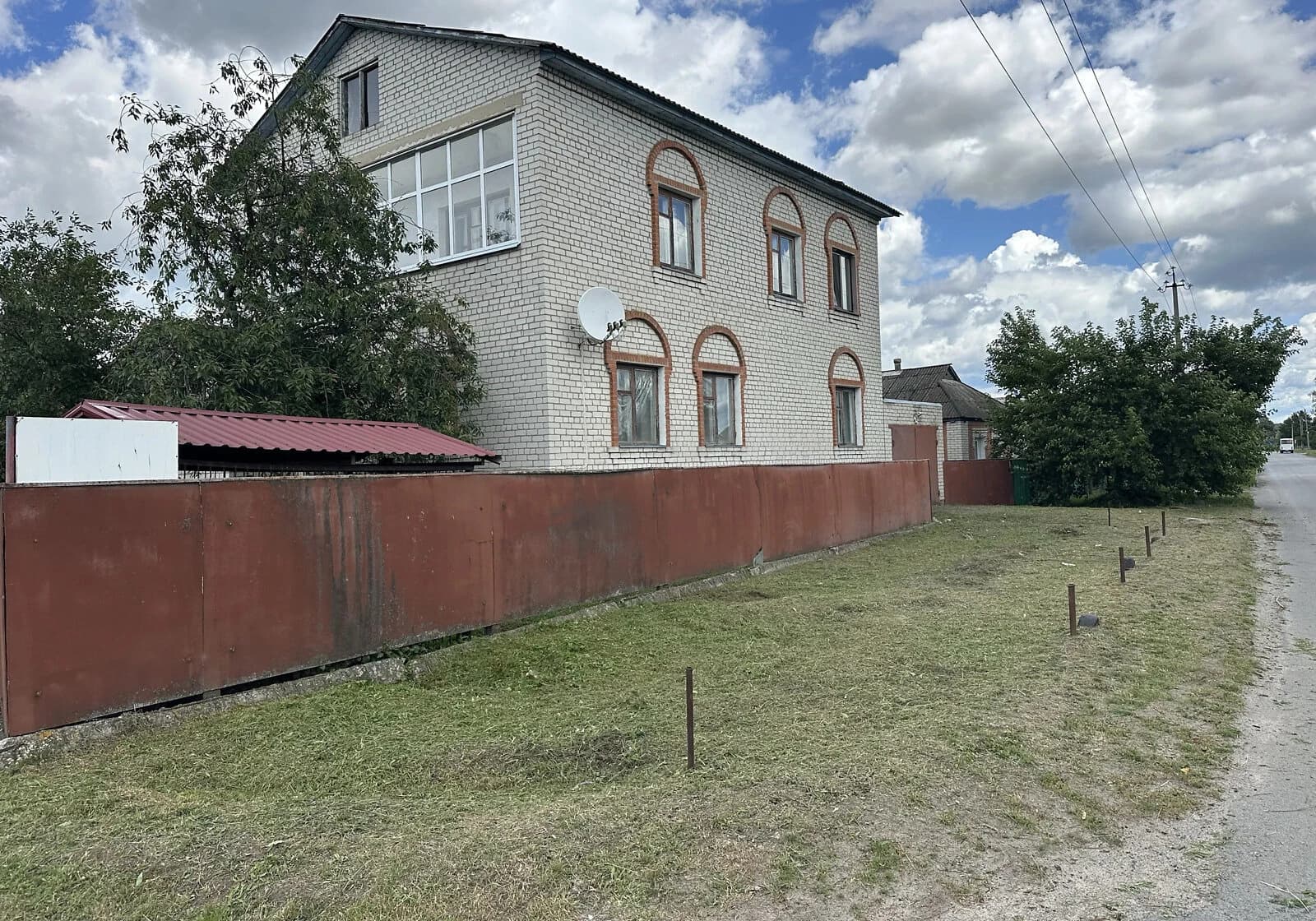 Будинок, Лебедин: гараж, 12 соток, камін