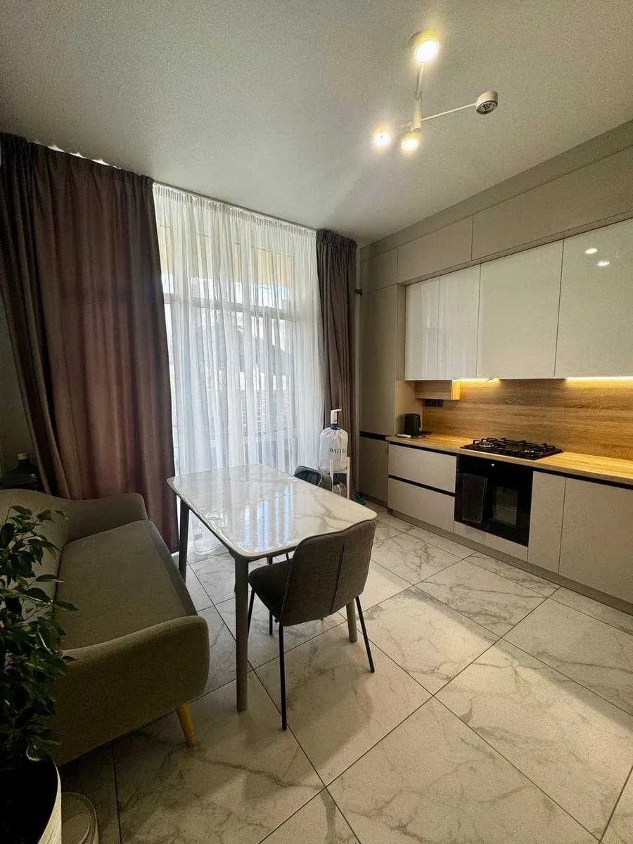 2-кімнатна квартира у ЖК Італійський квартал: тераса 35 м², новий ремонт - фото 3