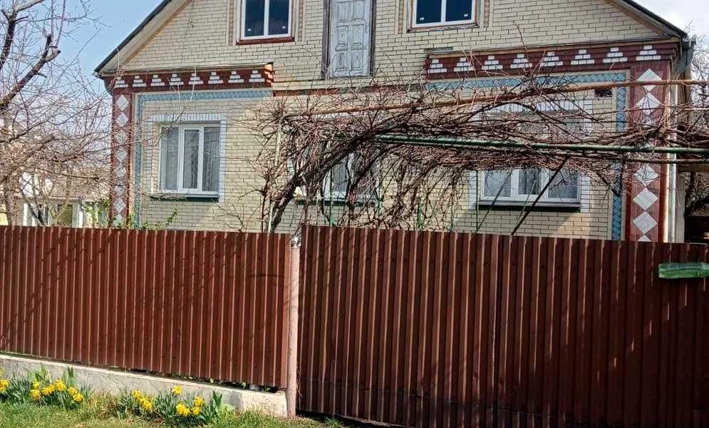 Будинок, Красилів: гараж і хлів, 8 соток