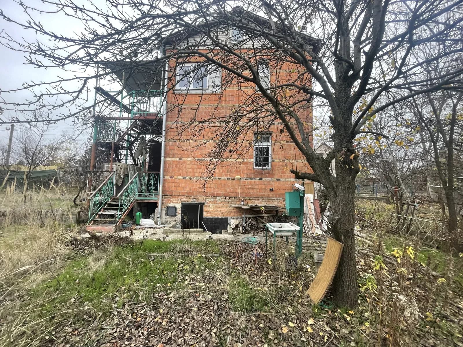 Дача, Ямбург: 2 поверхи, підвал, приватизована ділянка - фото 3