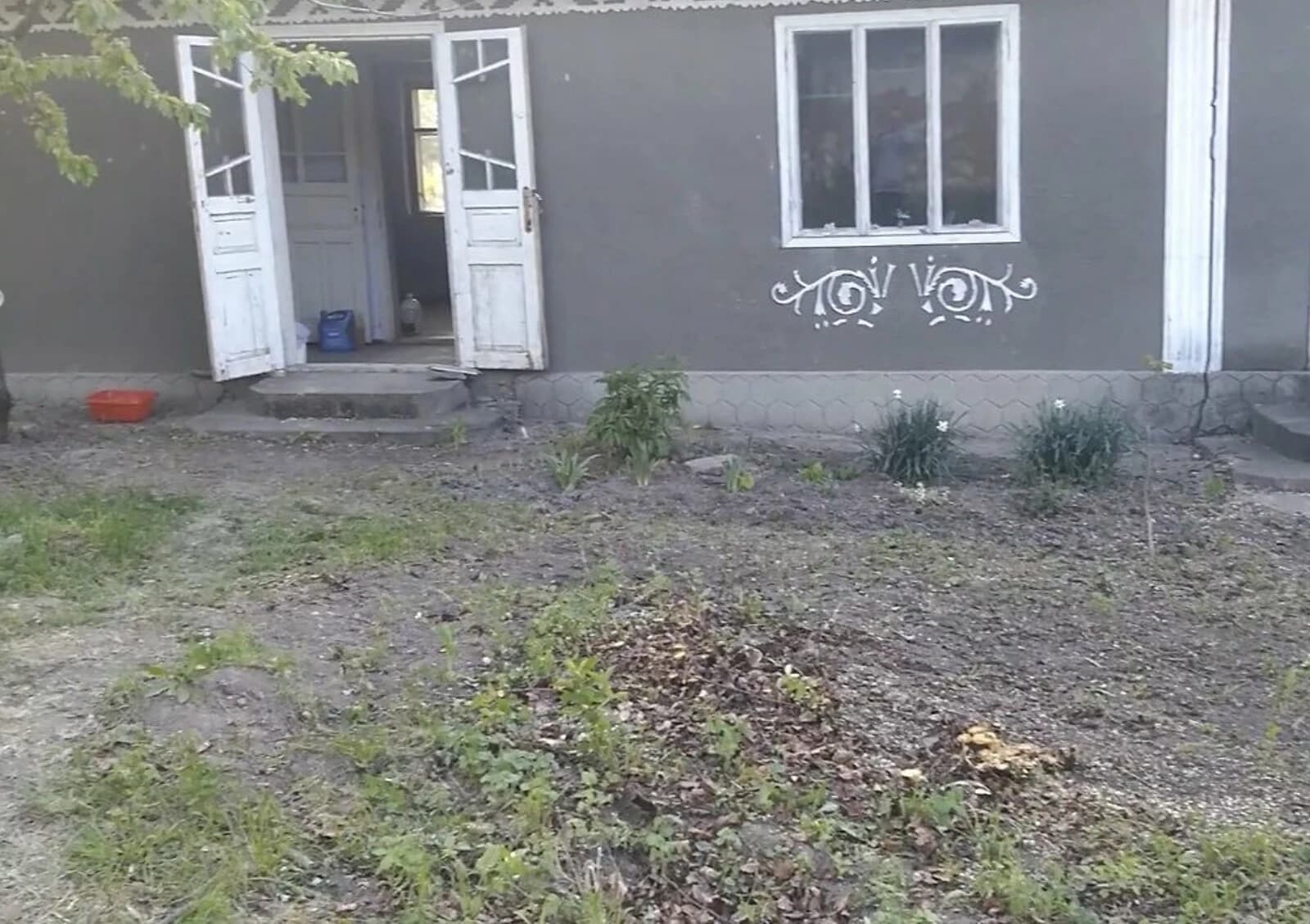 Дача, Рашків: цегляні стіни, твердопаливний котел