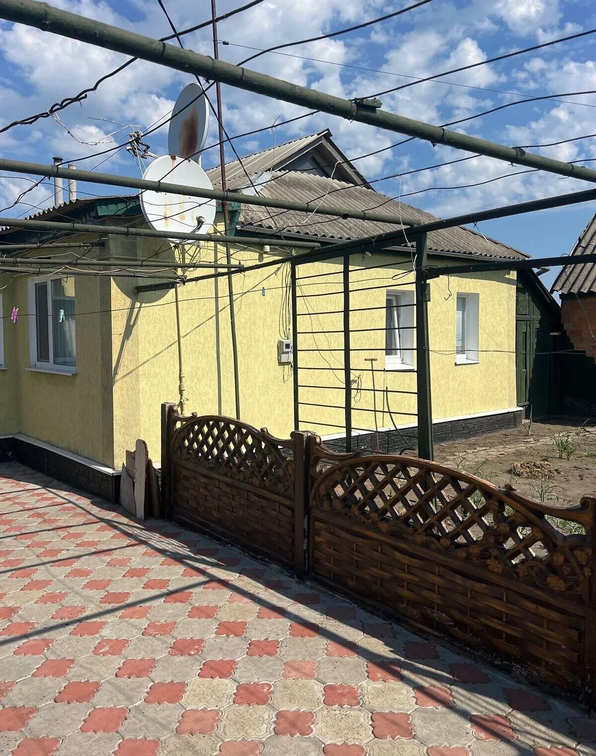 Будинок, Вишневе: 80 соток, цегляні стіни