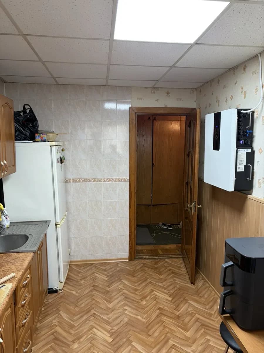 4-кімнатна квартира, Подільський: окремі кімнати, ТЦ Плазма, торг