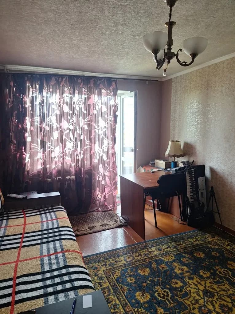 3-кімнатна квартира, Умань: біля 14 школи, окремі кімнати, 2 балкони - фото 3