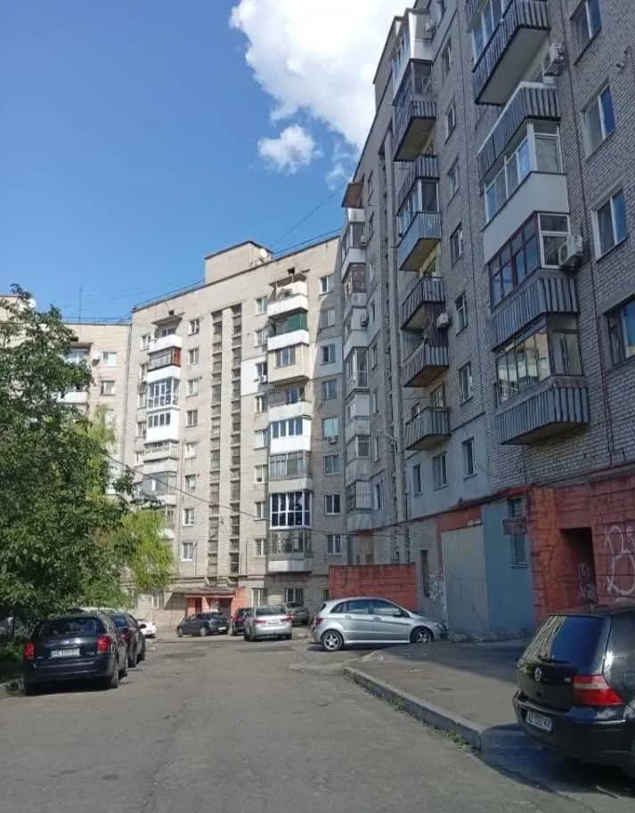 2-кімнатна квартира, Черемушки: технічний поверх, роздільні кімнати
