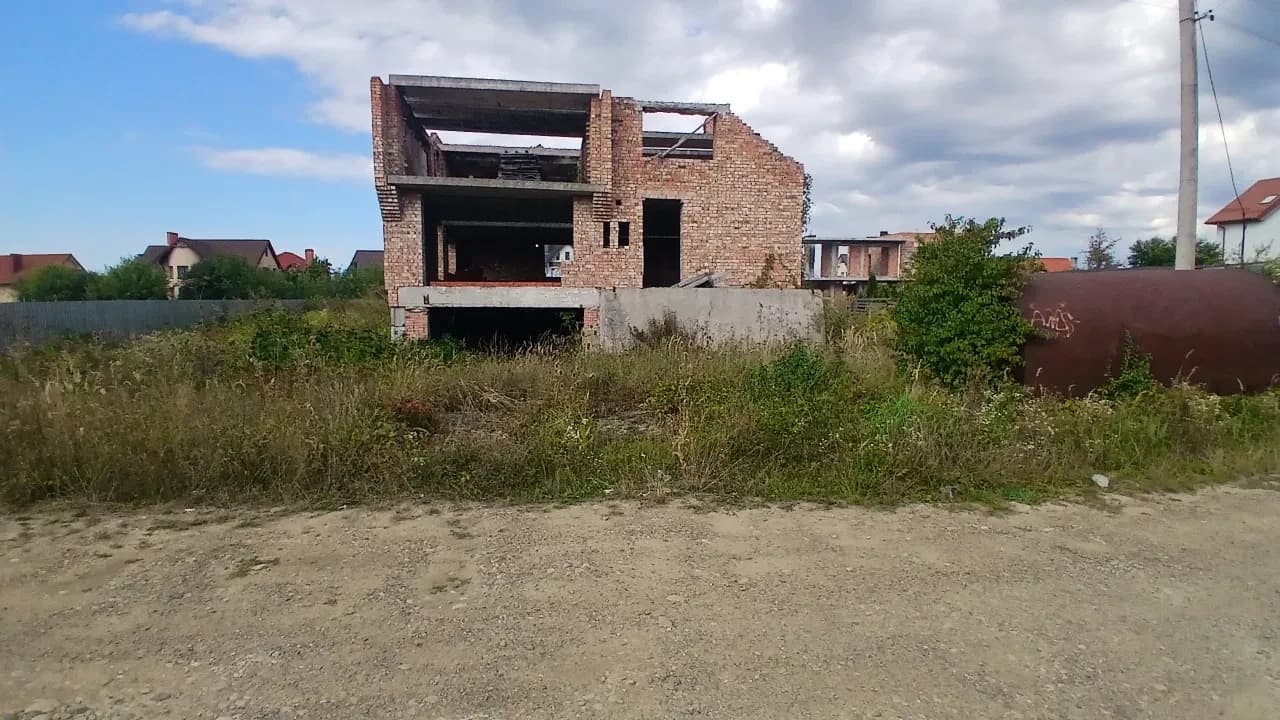 Ділянка 12 соток, Старий Лисець: газ і світло поруч, криниця