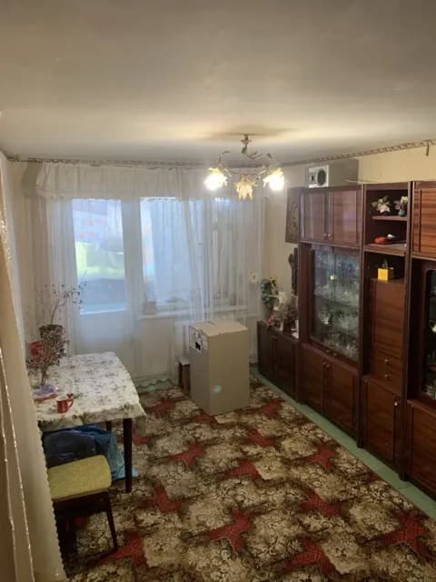 2-кімнатна квартира, Покровський: під ремонт, праворуч від ТРЦ Терра