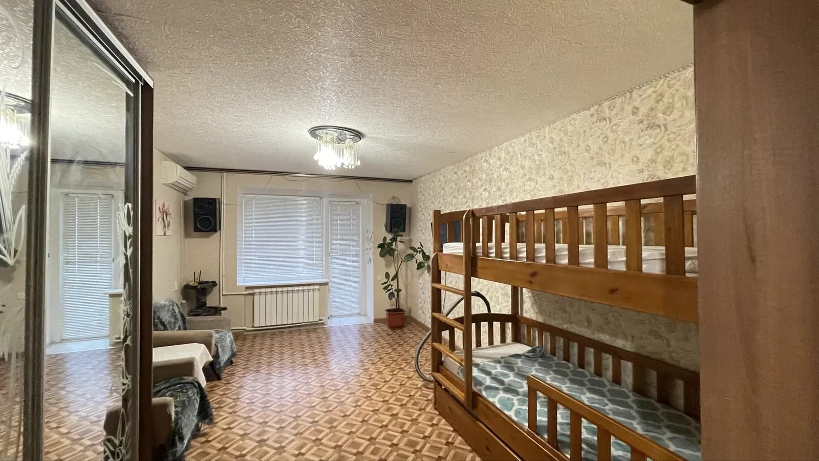 2-кімнатна квартира, Шахтарське: євроремонт, роздільні кімнати - фото 3