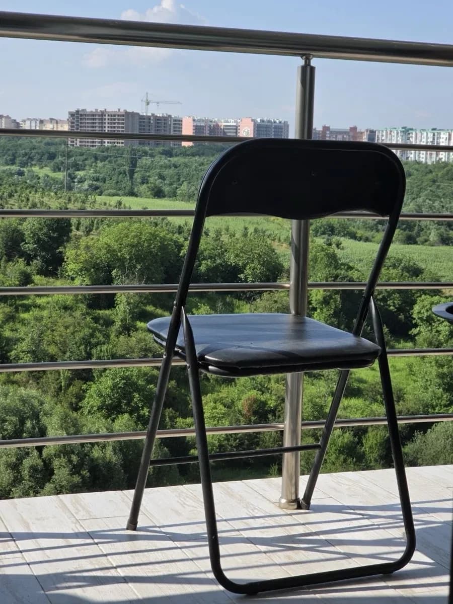 Студія, Чернівці: все нове, панорамні вікна, місце під авто - фото 3
