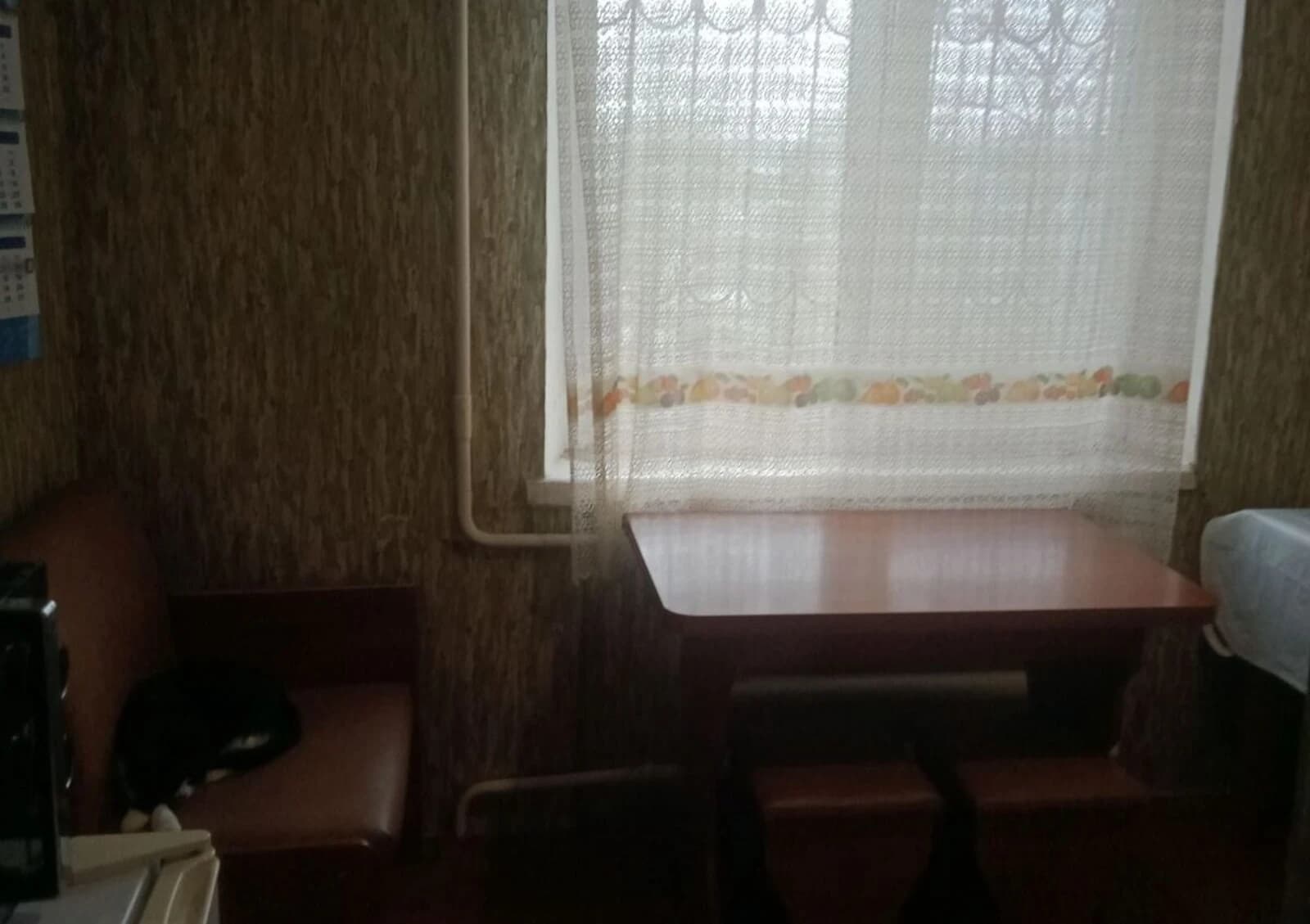 1-кімнатна квартира, Комунарський: панорамні вікна, балкон - фото 5