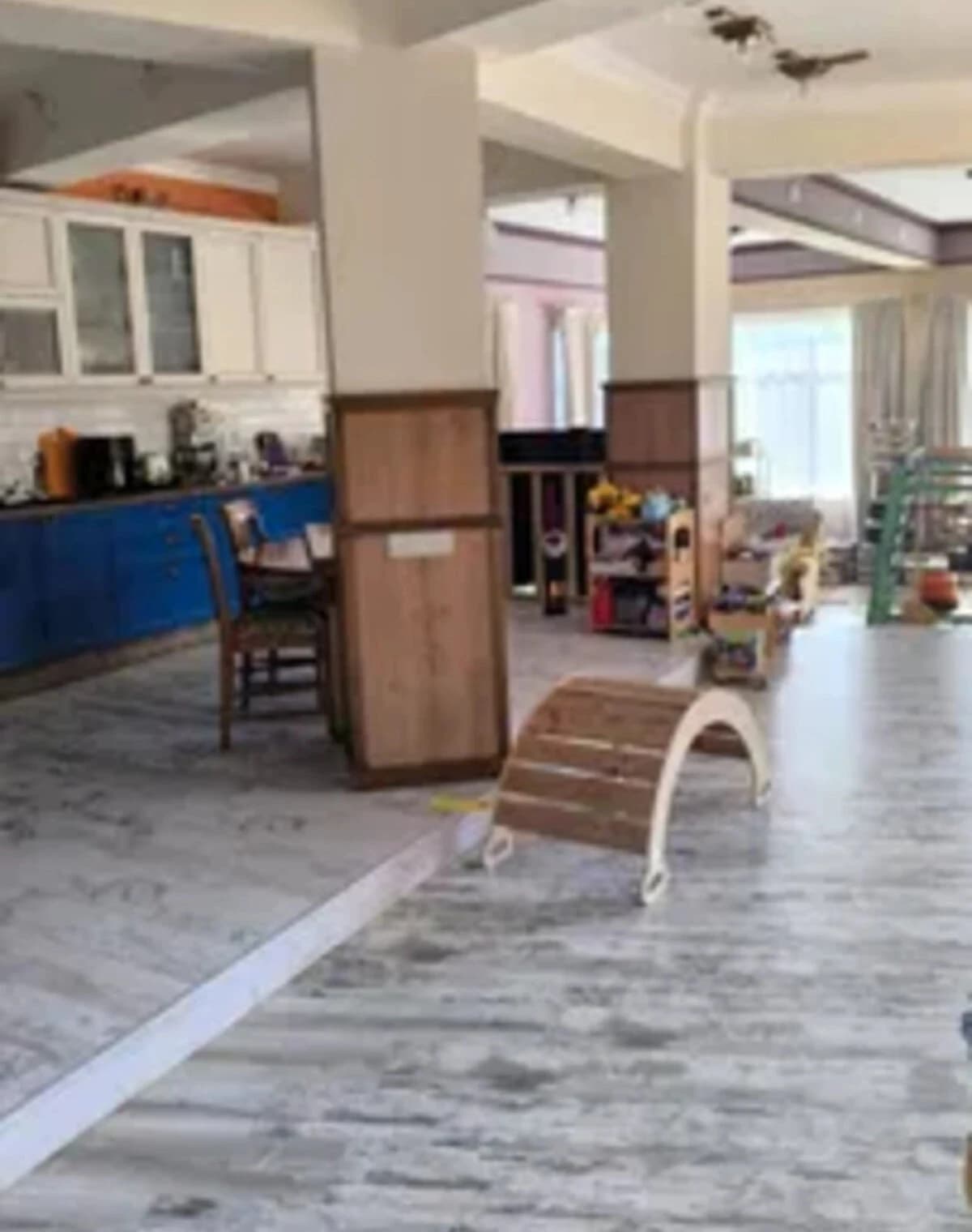 Будинок на вул. Каштанова: дизайнерське оформлення, гараж у дворі - фото 5