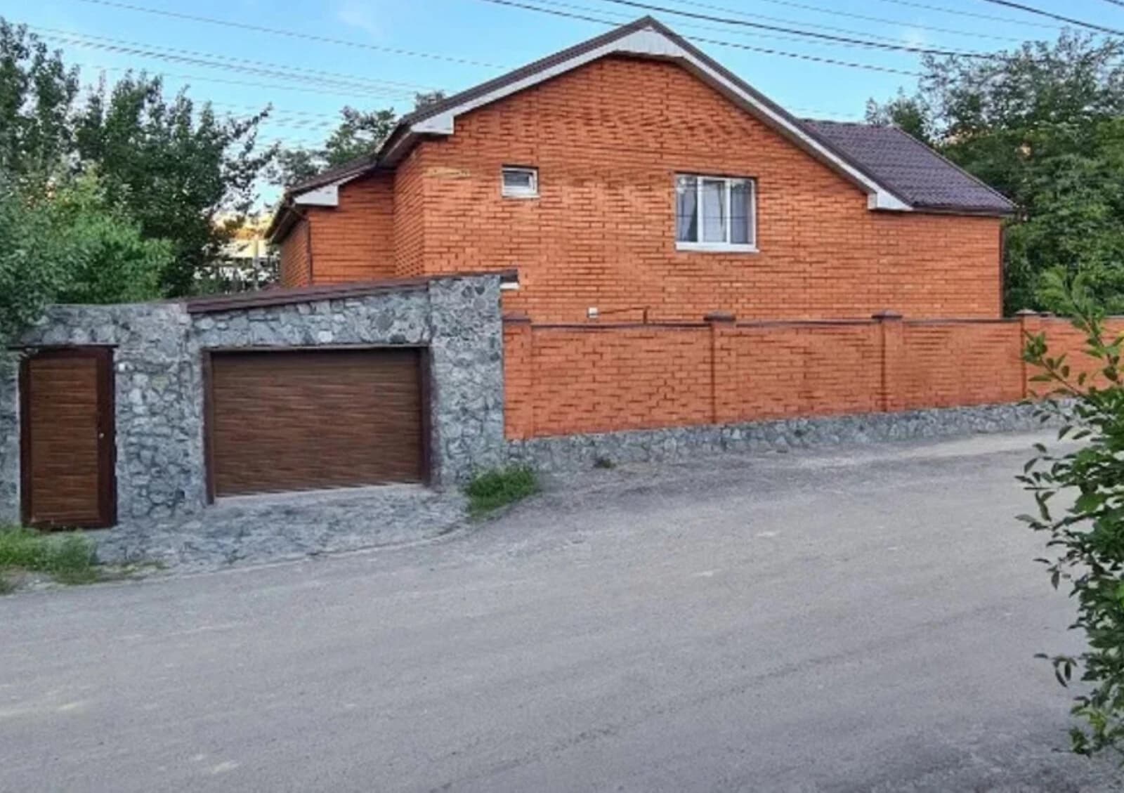 Будинок, Мандриківська: гараж, 8 соток, цегляні стіни - фото 1