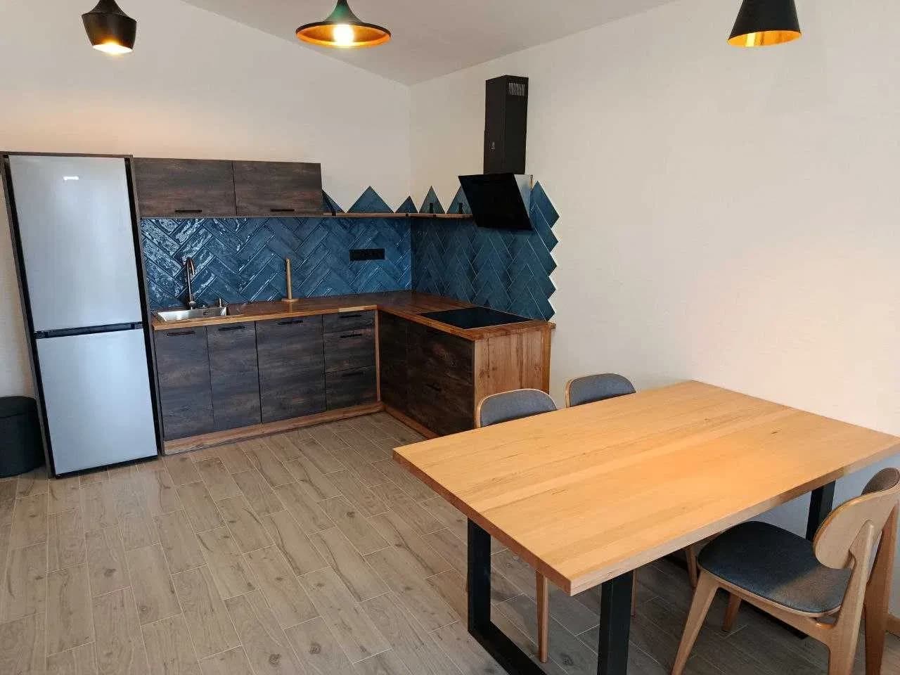 Дворівневий апартамент, Східниця: тераса 2×4 м, генератор - фото 3