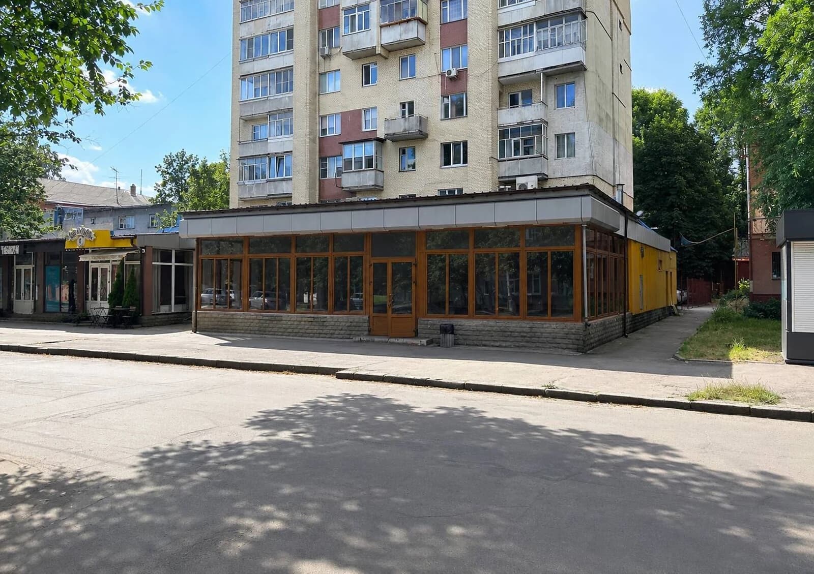 Приміщення, Центр: фасадне, 3-метрова стеля, резервне живлення