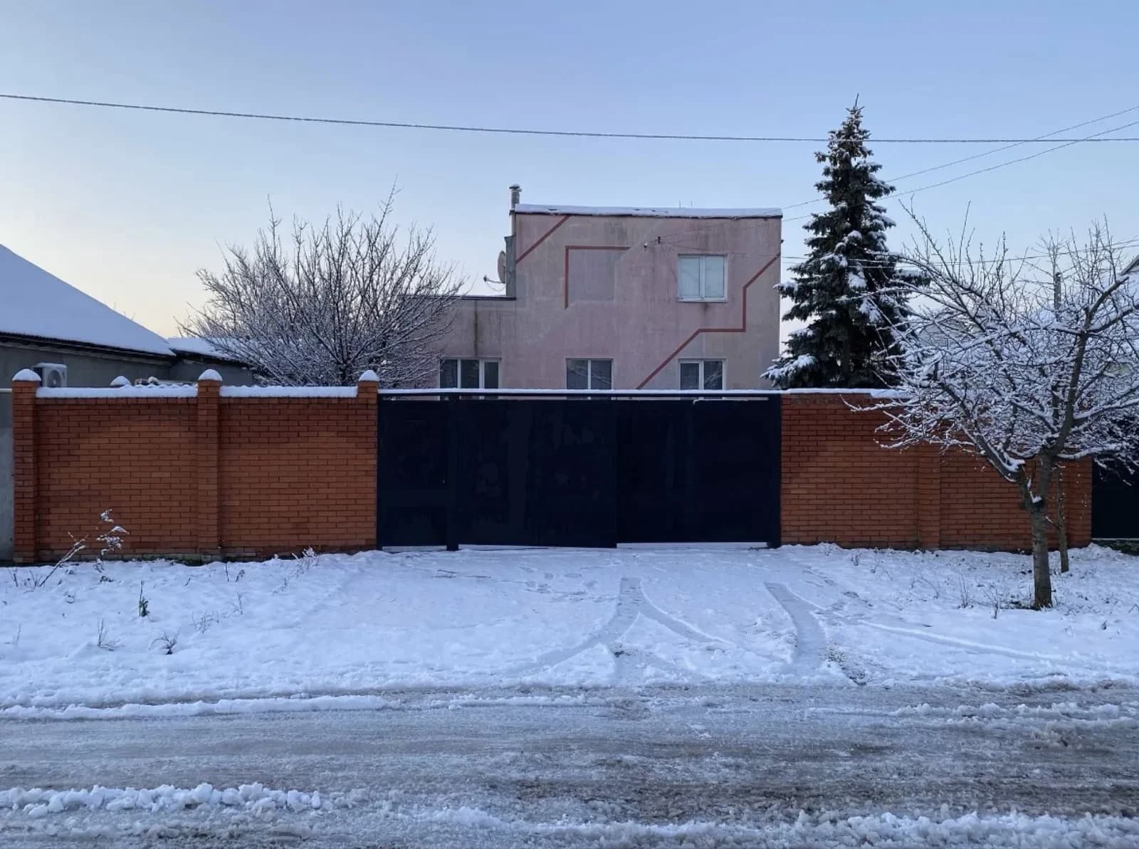Будинок, Клинчик: гараж 52 м², єОселя