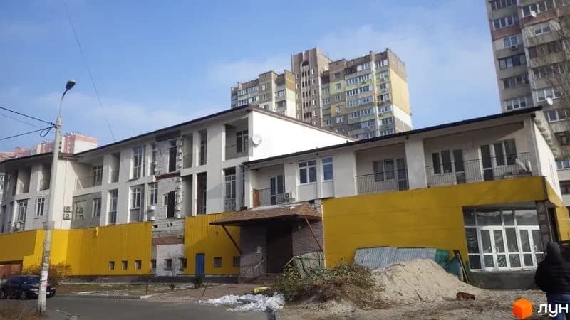 Приміщення, Деснянський: власний вхід з вулиці, прохідне місце